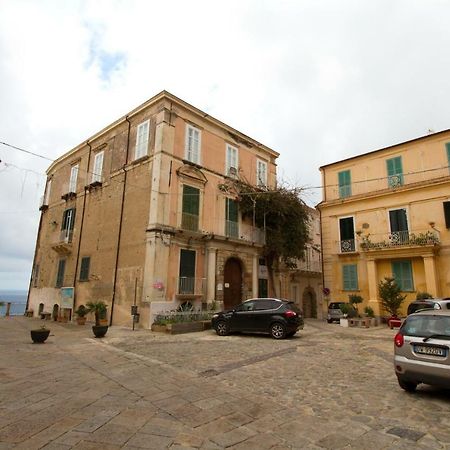 Isola Bella Sea-View Apartment Тропея Экстерьер фото